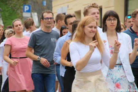 Po dveh letih Kamnik danes v znamenju maturantske četvorke (81)